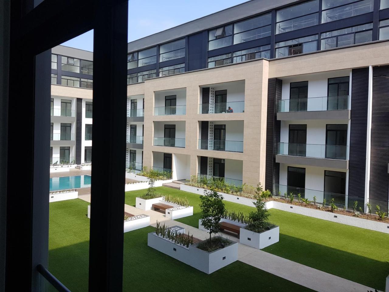 Embassy Gardens Studio Acra Exterior foto