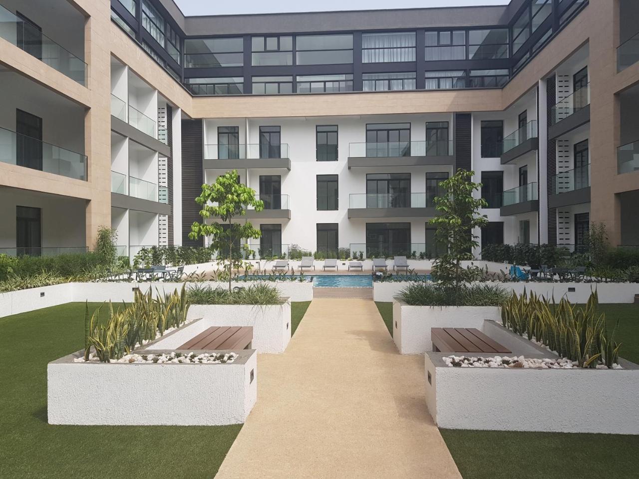 Embassy Gardens Studio Acra Exterior foto